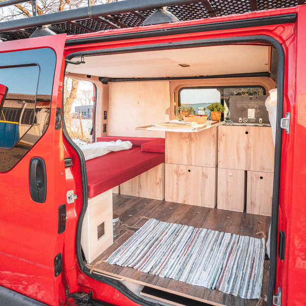 schlafen im Nissan NV300 / Primastar 1  Kastenwagen