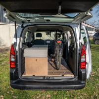 kleiner umgebauter Transporter Renault Kangoo 3 Kleintransporter