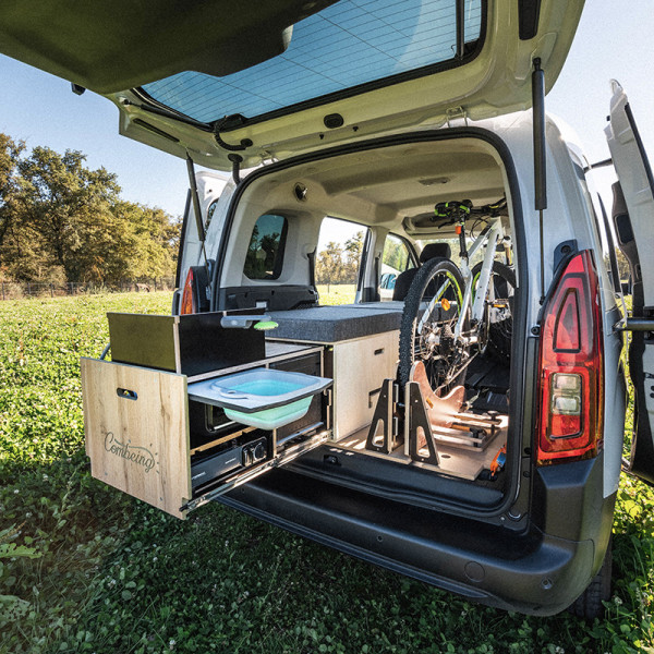 Combeing | Eine Campingbox mit gro&szlig;em Auszugsschubfach