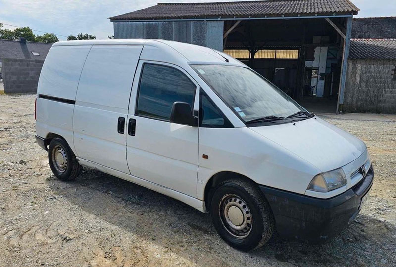 Erste Version des Peugeot Expert 1