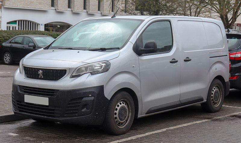 Erste Phase eines Peugeot Expert 3 Nutzfahrzeugs